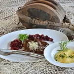 Hotel- & Kapitaens-haeuser 3* Breege