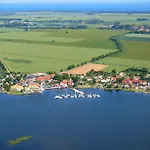 Hotel- & Kapitaens-haeuser 3*