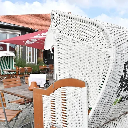 Hotel- & Kapitaens-haeuser 3* Breege