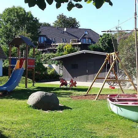 Hotel-&ferienanlage Kapitäns-häuser 3* Breege