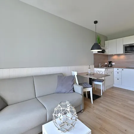 Hotel- & Kapitaens-haeuser Breege