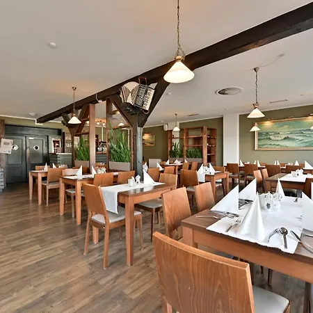 Hotel- & Kapitaens-haeuser 3*