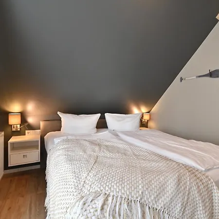 Hotel- & Ferienanlage Kapitaens-Haeuser Breege Holiday park 3*