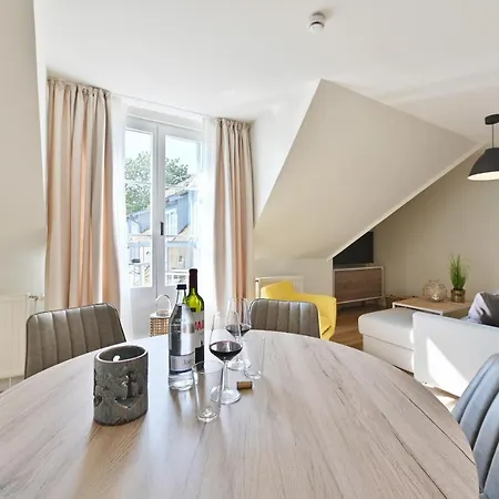 Hotel- & Kapitaens-haeuser 3*