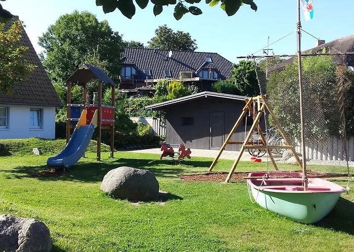 Hotel-&ferienanlage Kapitäns-häuser 3* Breege